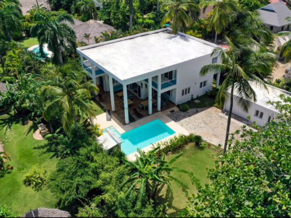 Casa Blanca Outside 03