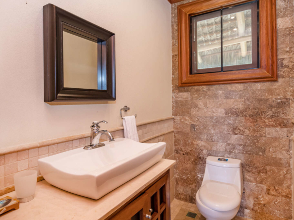 Villa Caleton 9 Bathroom 02