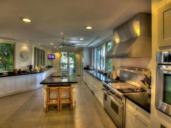 Villa Juanillo 2 Las Hamacas Kitchen 02