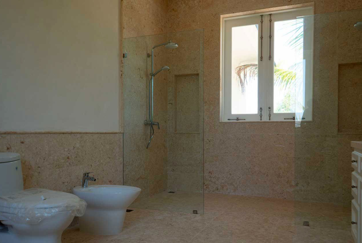 Villa Arrecife 60 Bathroom 03