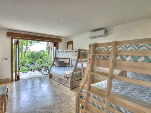Villa Cayuco 9 Room 04