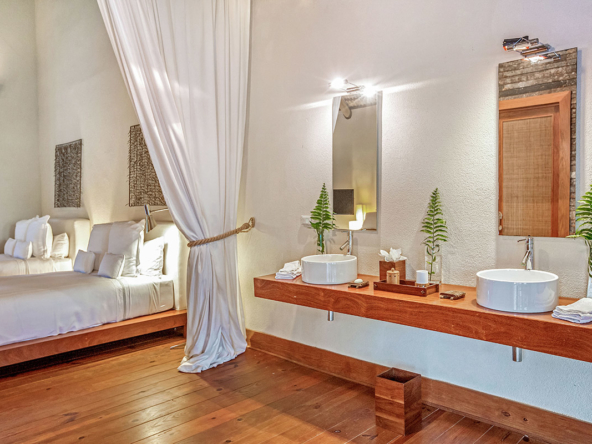 Villa Kayanta Bathroom 01
