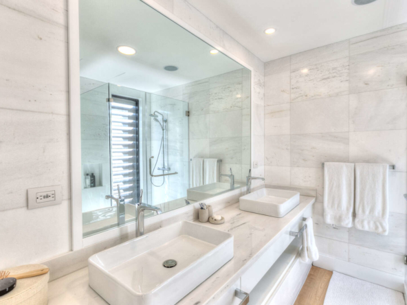 Villa Ocean Eeven Bathroom 03