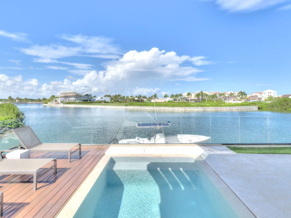 Villa Ocean Eleven Swimming Pool 01