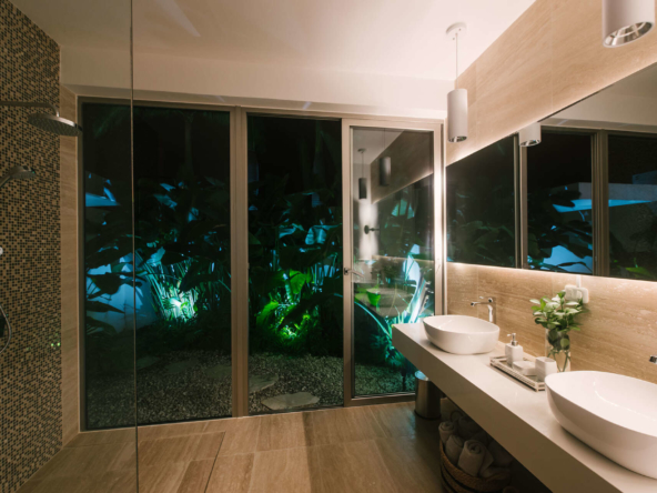 Villa Yarari 34 Bella Luna Bathroom 02
