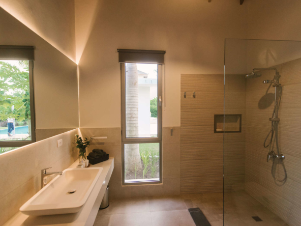 Villa Yarari 34 Bella Luna Bathroom 06