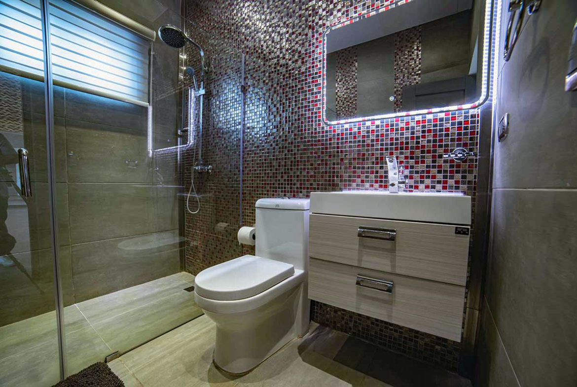Luxury Villa Bathroom 01