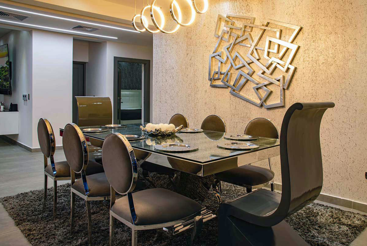 Luxury Villa Dining Room 01