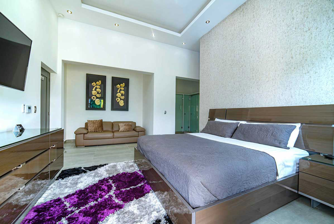 Luxury Villa Room 05