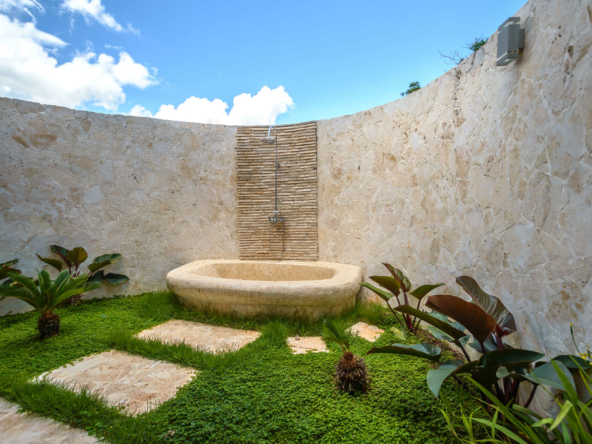 Las Canas 20 Outdoor Bathroom