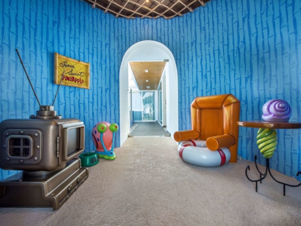 The Pineapple Salon 02