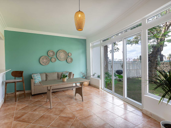 Perla Del Este, Apartment, Exit to The Garden